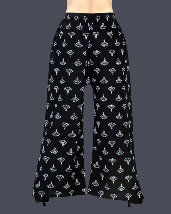 4K FASHION Relaxed Women Black, Maroon Trousers