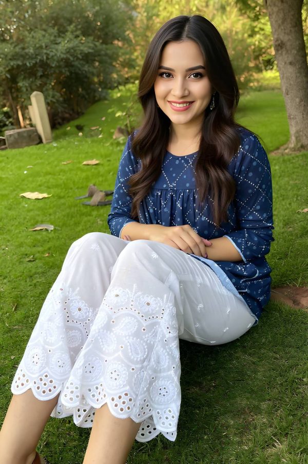Arisha fashion Regular Fit Women White Trousers