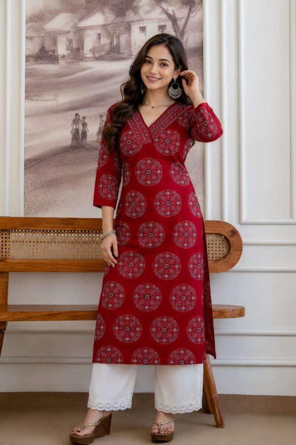 Hunaiza Women Printed Straight Kurta