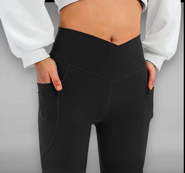 IMPERATIVE Solid Women Black Tights
