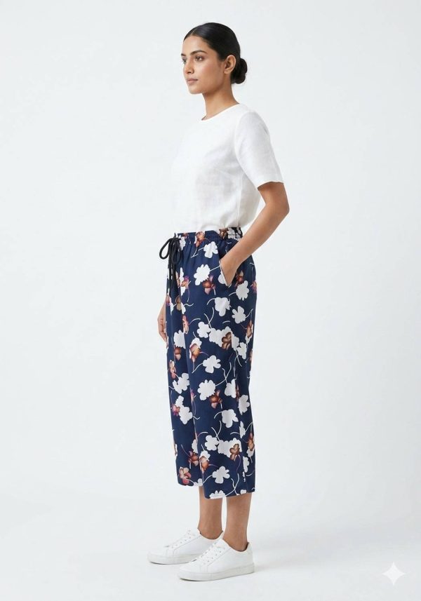 IndiWeaves Women Multicolor Capri
