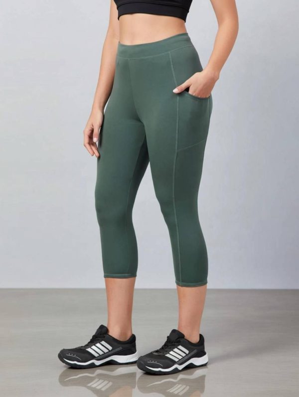 KGN HUB Women Solid Dark Green Capri Leggings with Pocket for Gym & Yoga Women Dark Green Capri