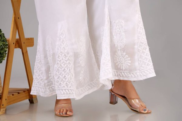 Lakhnavi Fabrics Regular Fit Women White Trousers