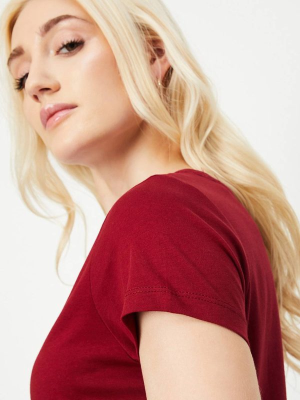 MAX Solid Women Round Neck Maroon T-Shirt