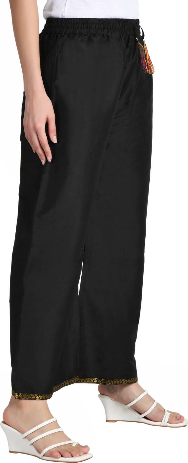 Monga Regular Fit Women Black Trousers