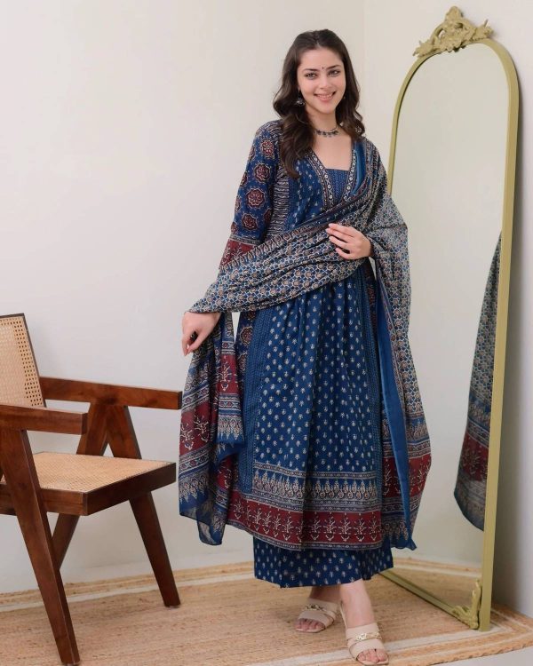 Nermosa Women Kurta Pant Dupatta Set