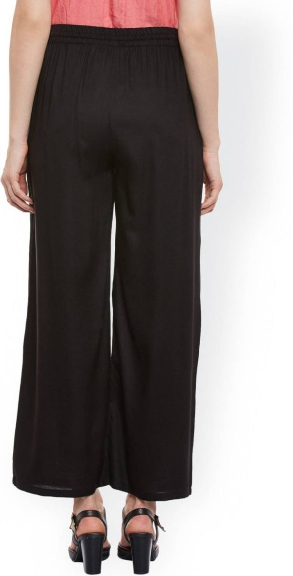 Rangkriti Regular Fit Women Black, White Trousers
