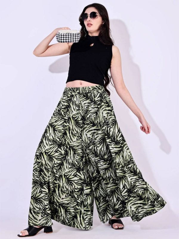 SCUBE DESIGNS Flared Women Green Trousers