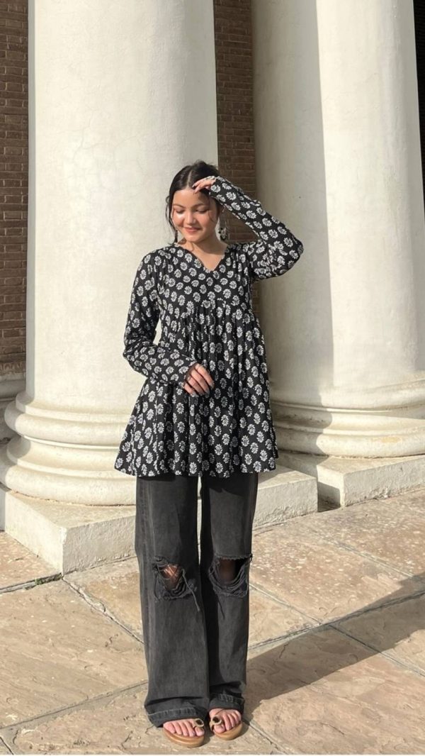 Tanu Creation Casual Printed Women Black Top