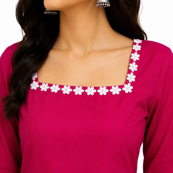 TEXORA ENTERPRISES Women Embellished Straight Kurta