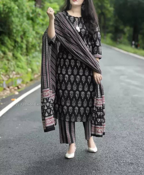 vidhani Viscose Women Churidar