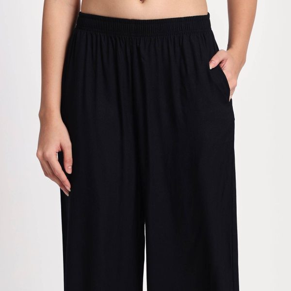 Vivika Straight Fit Women Black Trousers